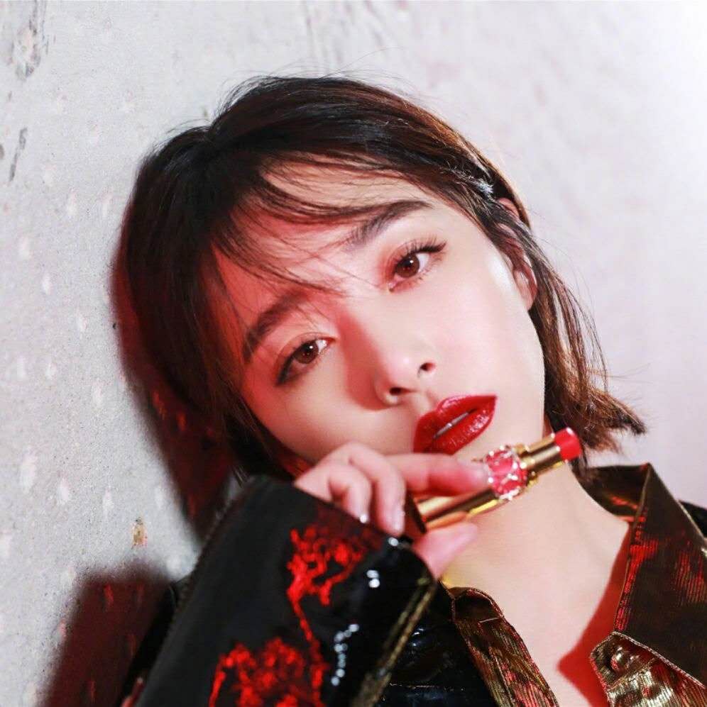 修饰脸型好看又显气质,修饰脸型显脸长发型