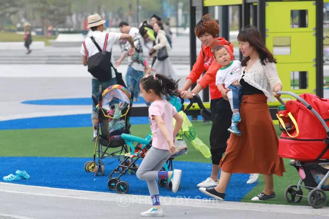 崂山春景美不胜收,崂山夜景金鼎