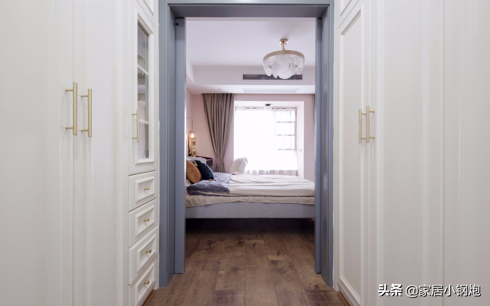 2024意式轻奢风的高级感132平,132平装修风格大全2022新款轻奢风