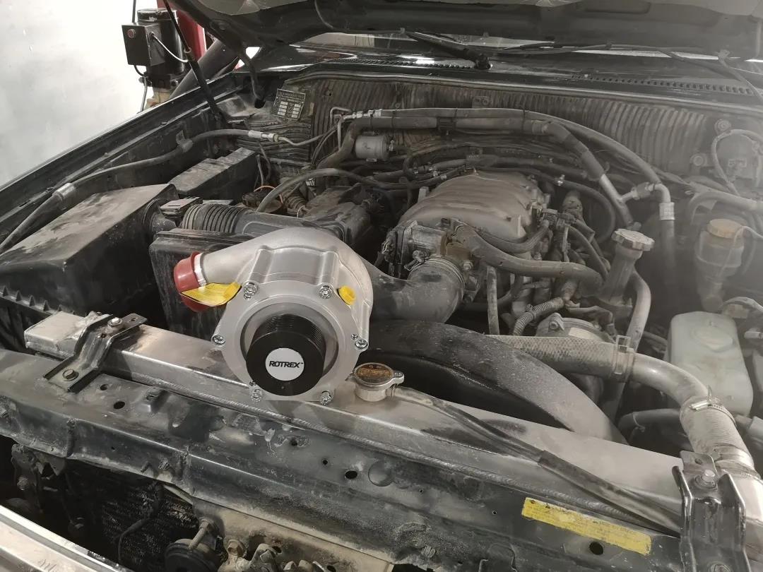 2020款途乐y61supersafari,2020款途乐y61supersafari发动机