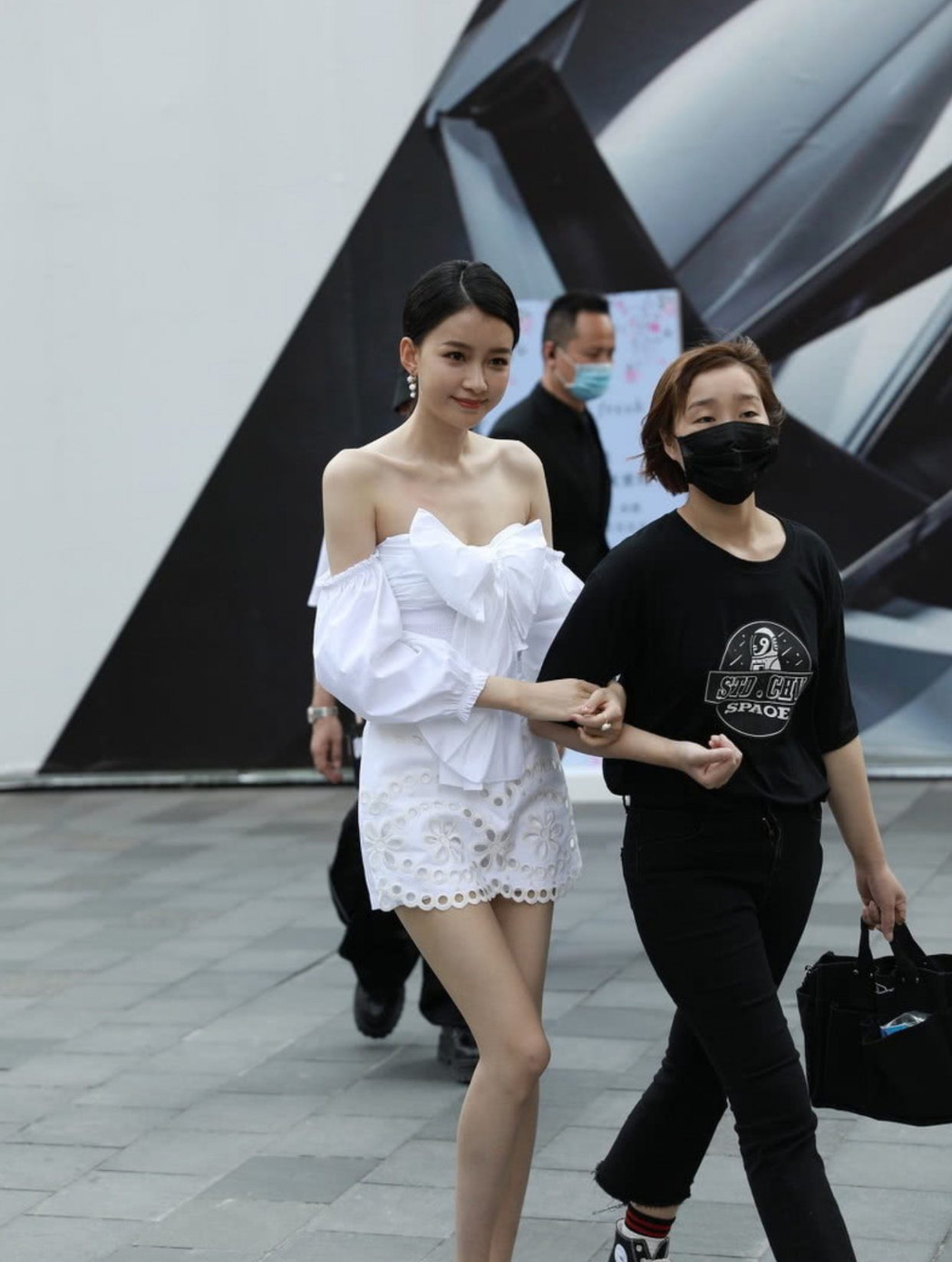 孙怡穿卫衣瘦成纸片人,孙怡太瘦了