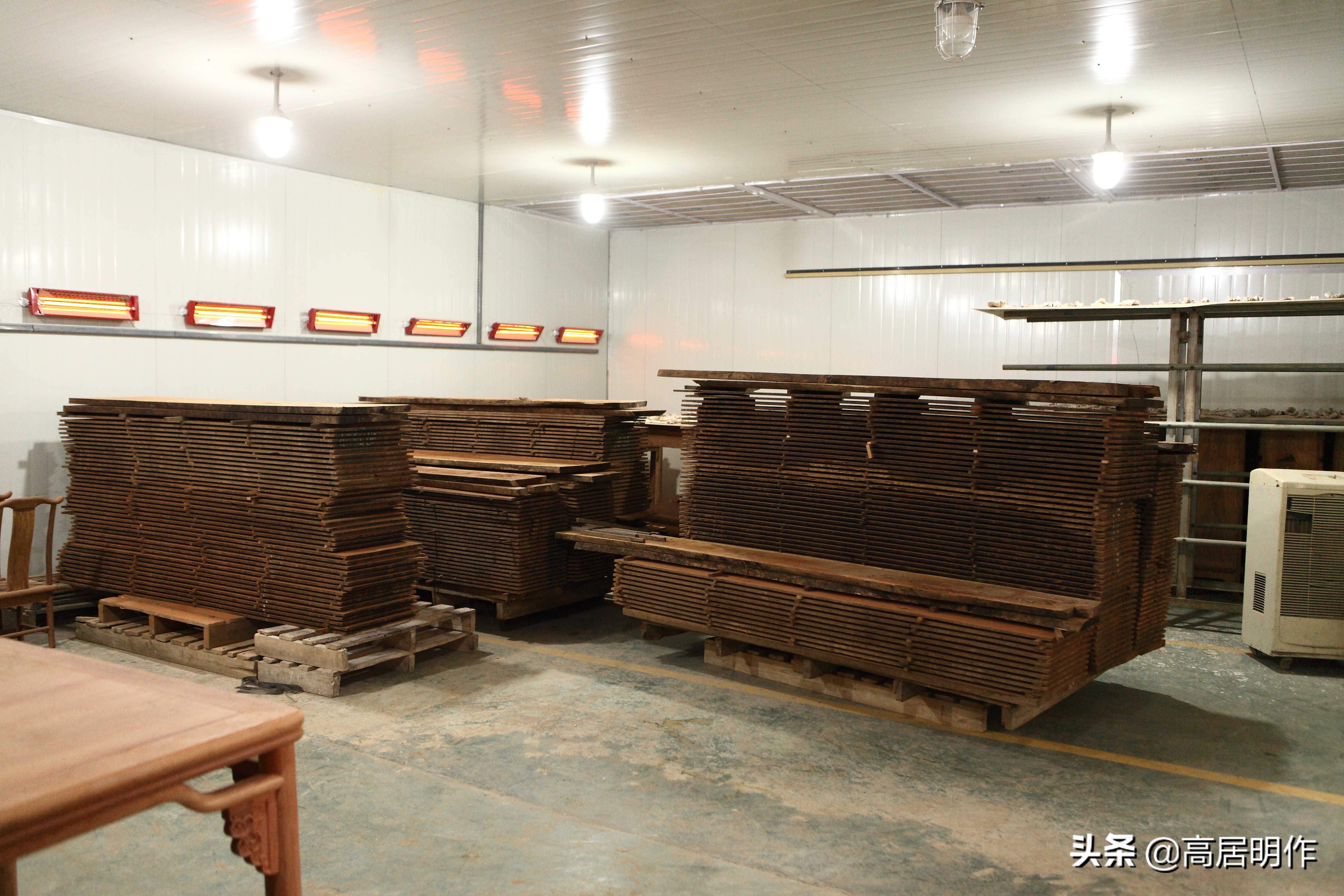 红木家具开裂用什么方法补救,红木家具开裂的原因是什么