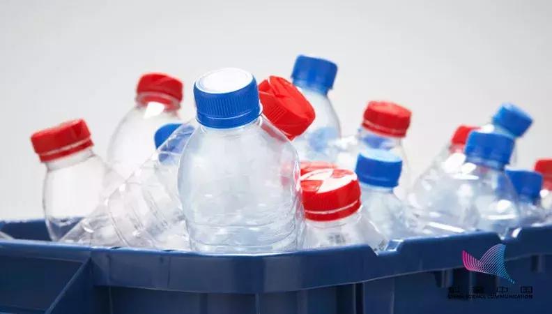 塑料瓶对我们生活有哪些危害,塑料瓶在太阳底下暴晒会致癌吗