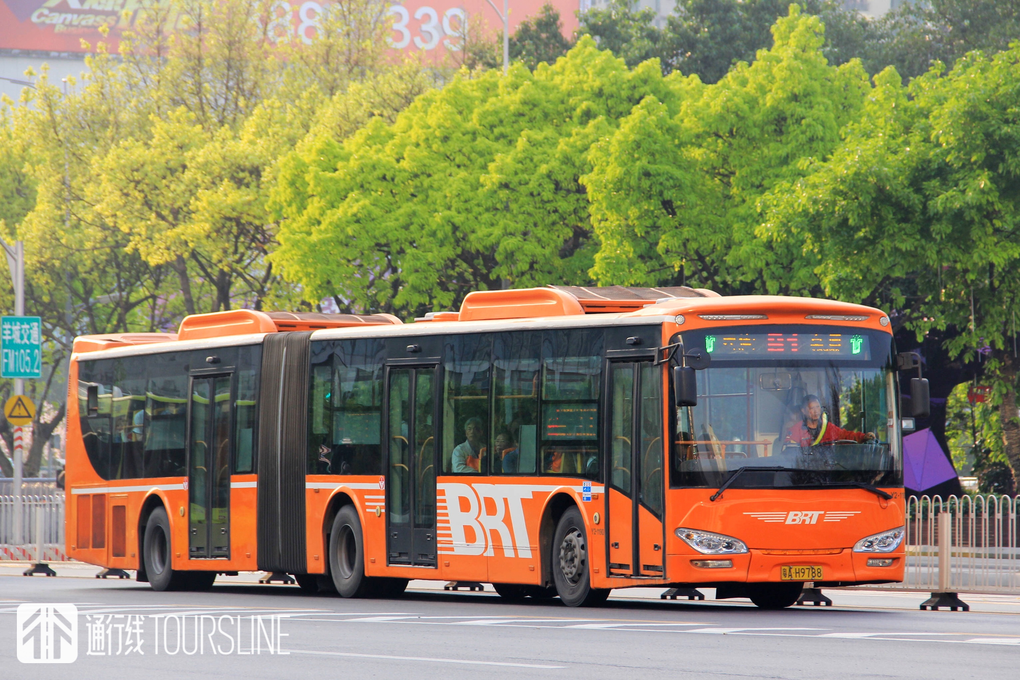 广州市快速公交车视频,广州快速公交b1没有快线了吗