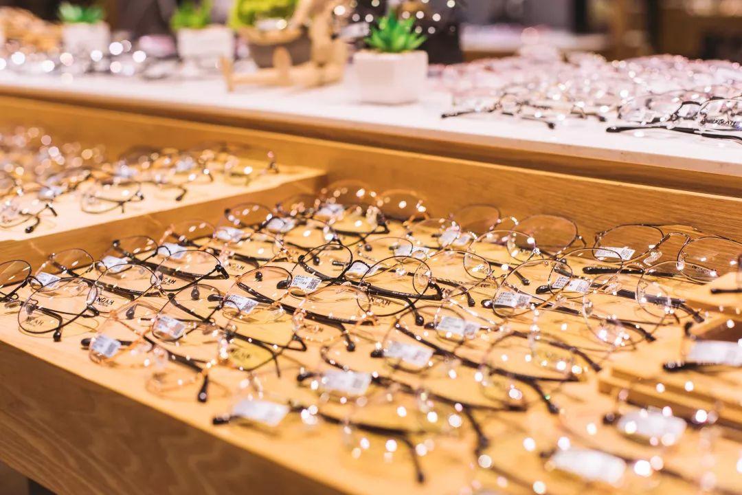 送镜框配镜,送镜框眼镜店