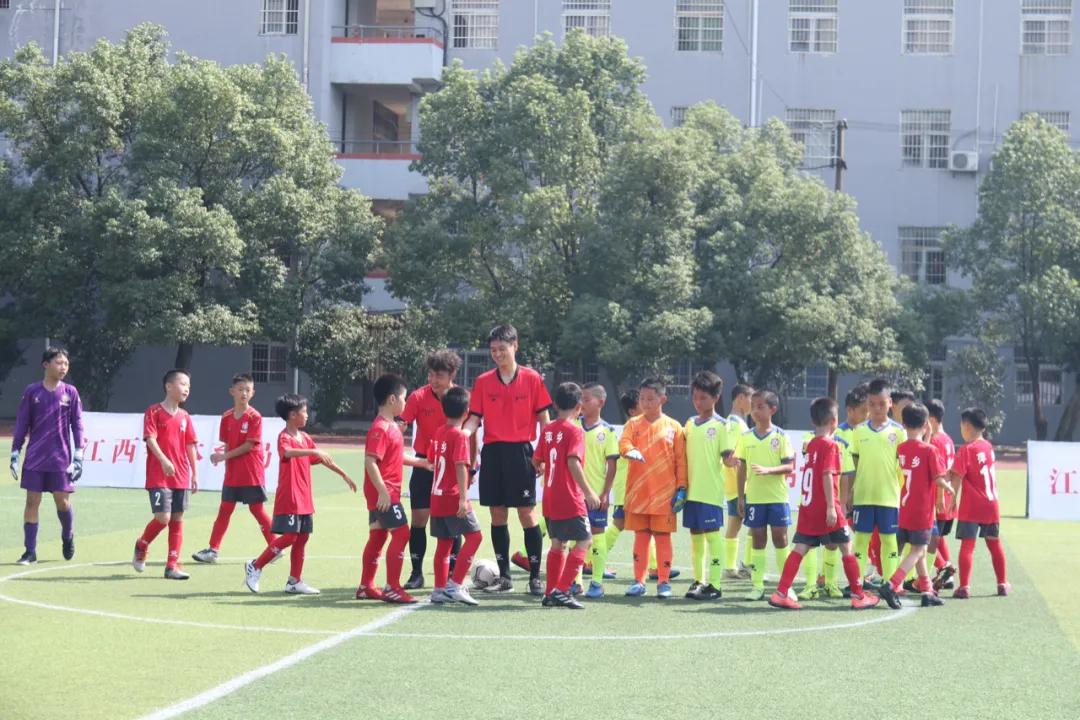 江西足球协会杯u18,婺源市男子足球u12比赛