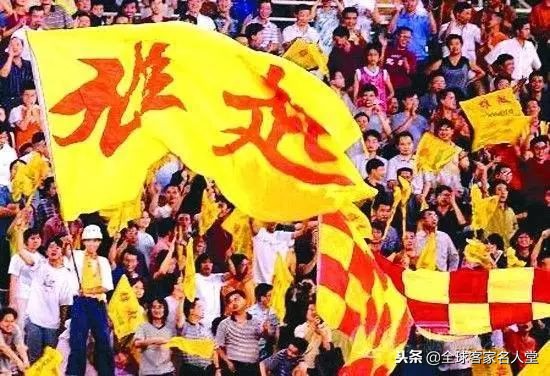 广东梅州足球队中甲,梅州有几个足球俱乐部在中乙