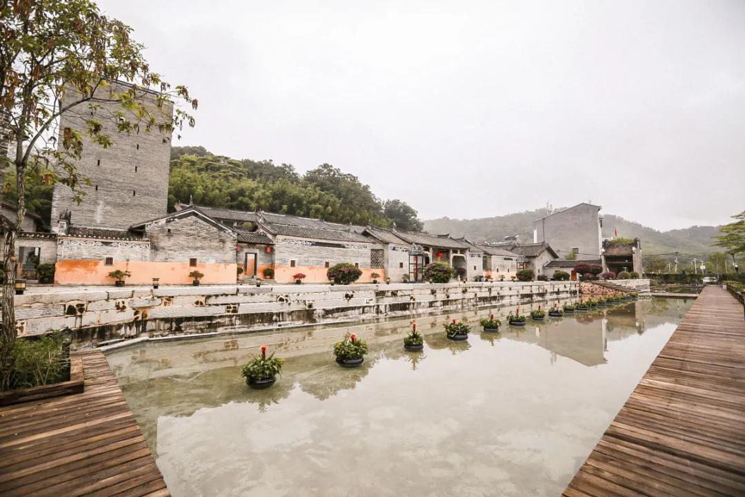 在大山深处幽静绝美的村落,深藏大山中的村落