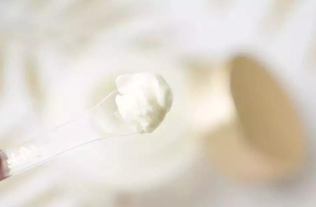 张韶涵和张嘉倪爱用的面霜，是屈臣氏“镇店之宝”，价格不到一百