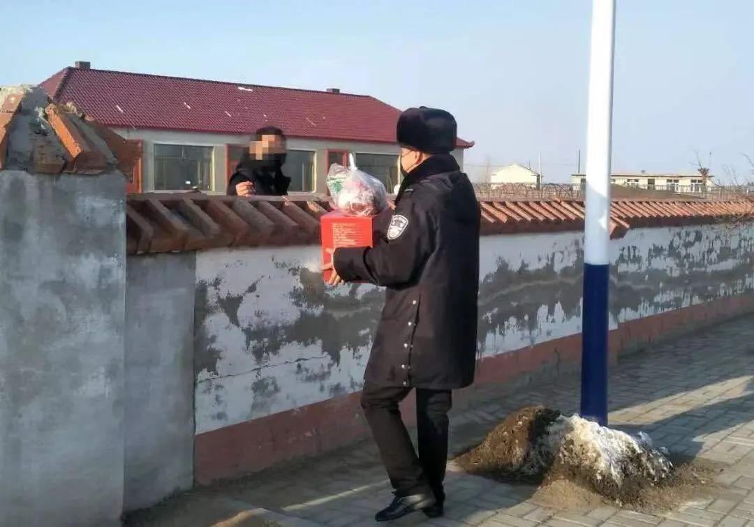 看到村民脸上幸福的笑容,看到村里人心里真高兴