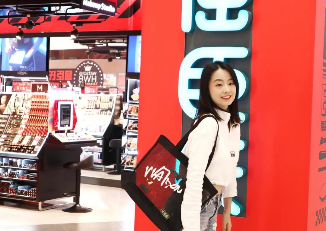 灞堣嚕姘忔垚閮藉簵,鍝堝皵婊ㄥ眻鑷ｆ皬