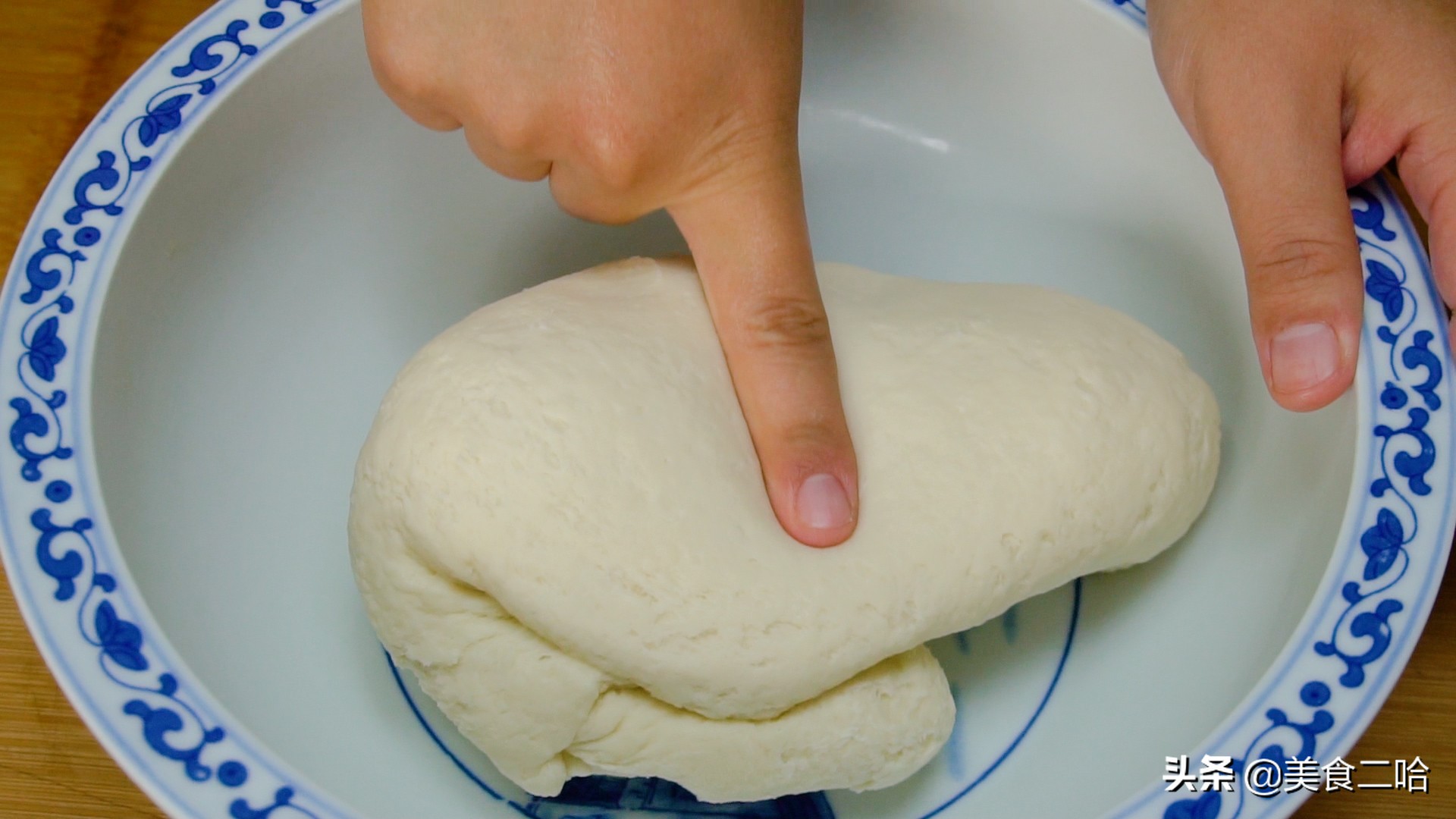 鸡蛋灌饼鼓大泡,鸡蛋灌饼做法全过程小视频