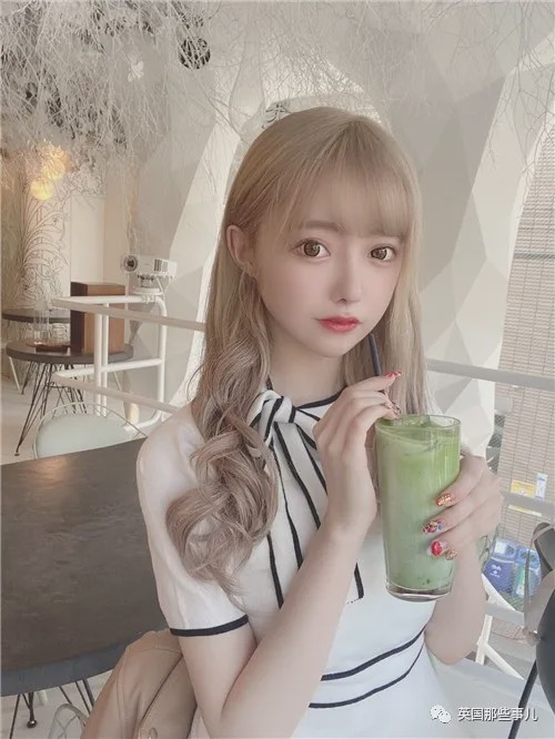 20岁漂亮女子花6万整容鼻子失败,19岁少女花百万整容