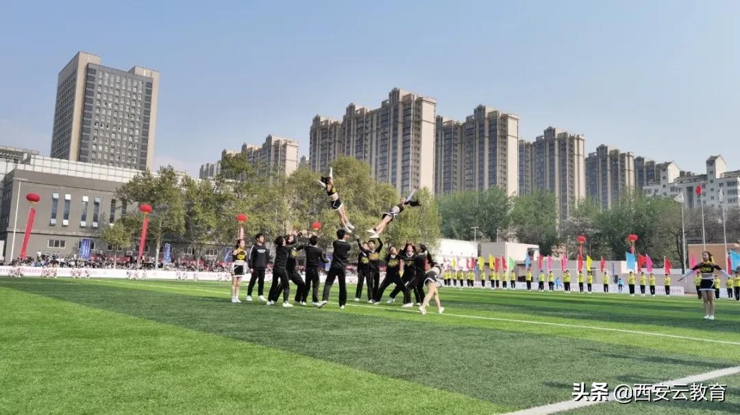 陕师大奥园学校啦啦操,校运会足球队高光时刻