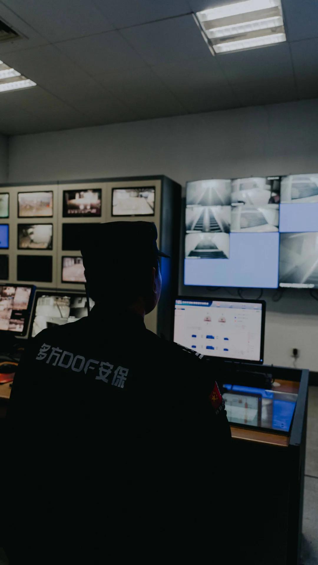 聚是一团火散是满天星完整的,聚是一团火散是满天星