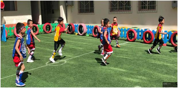 乌兰察布市娜荷芽幼儿园,幼儿园毕业杯足球对抗赛