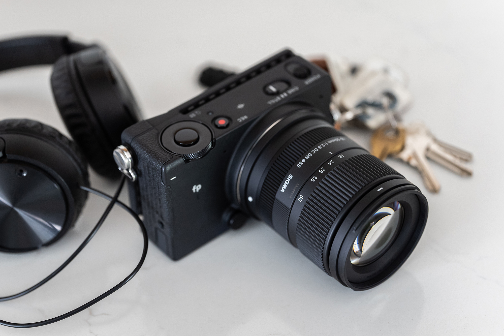 适马最具性价比的变焦镜头,适马大光圈镜头能提升画质吗