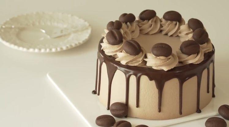 好吃的只有奶油的爆浆蛋糕,罗森摩卡芋泥味奶油蛋糕