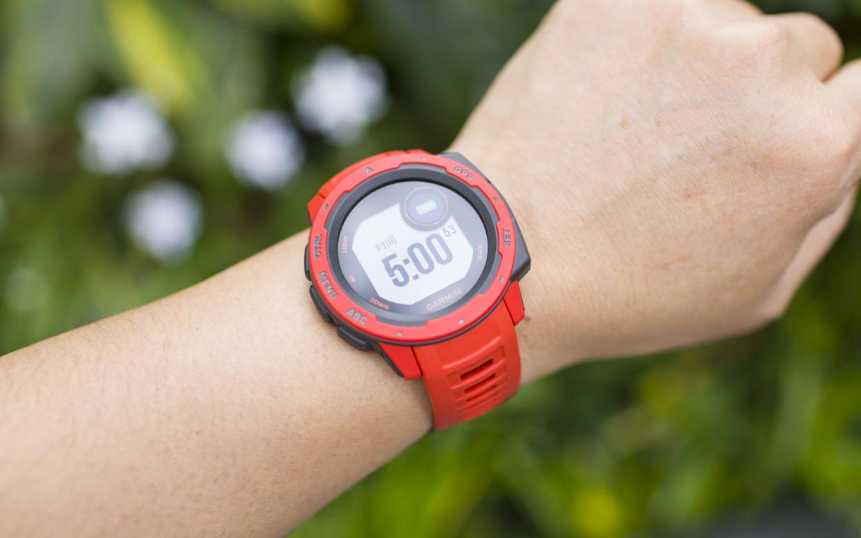 佳明手表instinctsolar,佳明instinct2智能手表