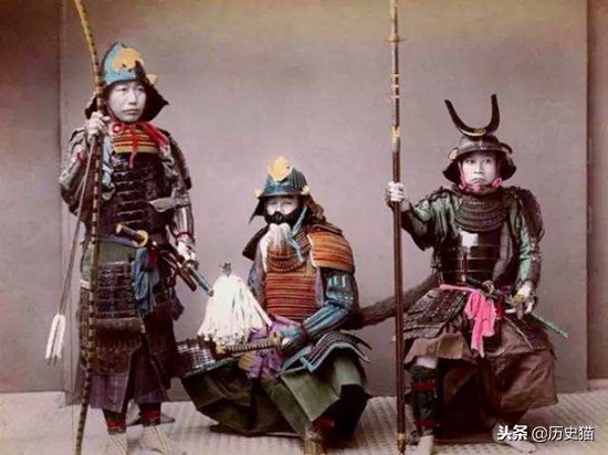 被誉为明朝第二才子的神童幻觉中杀死妻子锤击自己的蛋蛋自杀