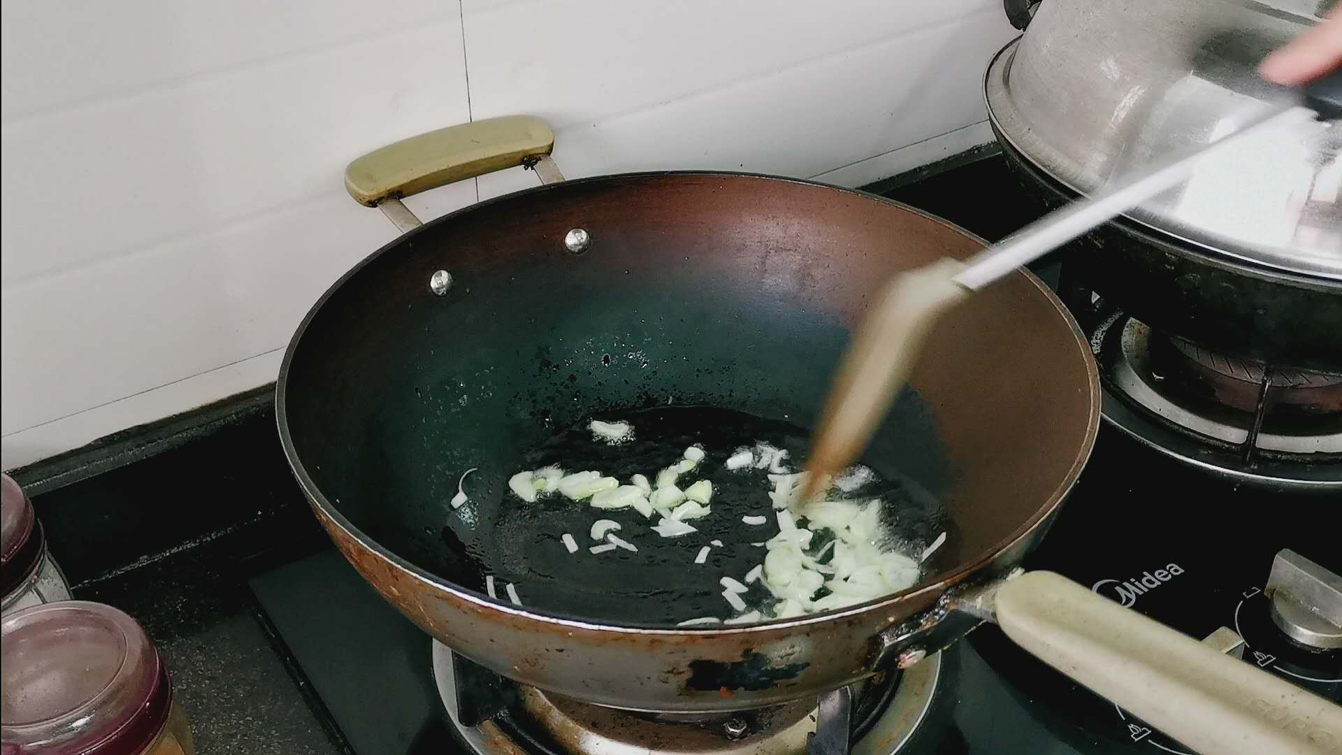 怎样做疙瘩汤才筋道好吃,怎样做疙瘩汤好吃教程