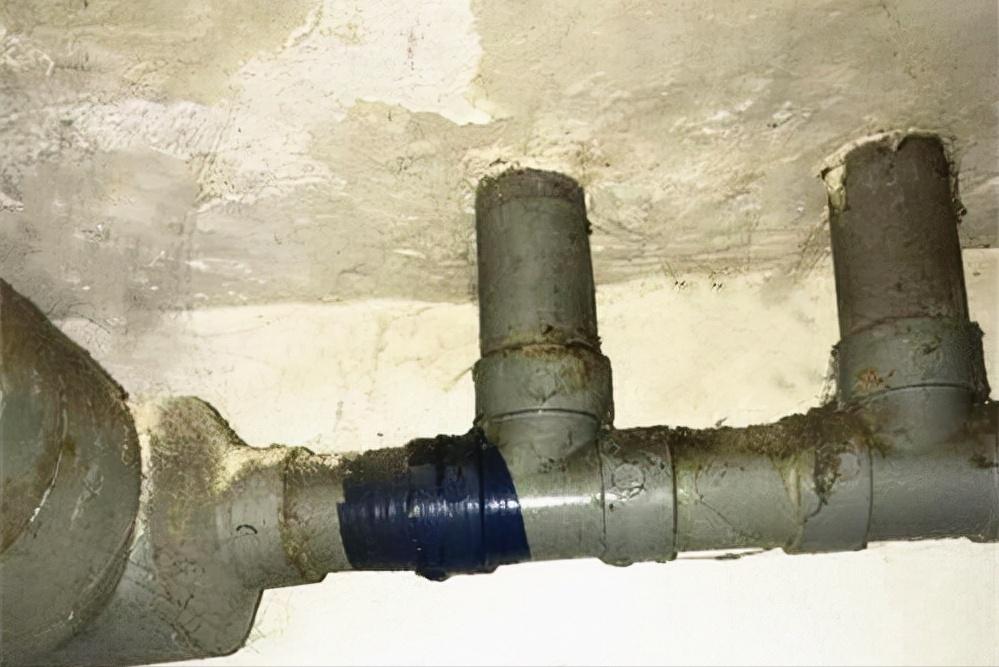 厨房排水管漏水补漏神器,卫生间主排水管漏水如何补漏