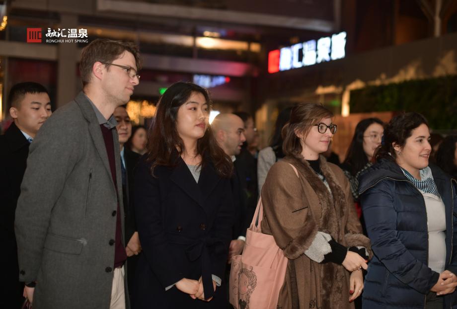 大事记||融汇温泉亮灯仪式,点亮2019年温暖之光