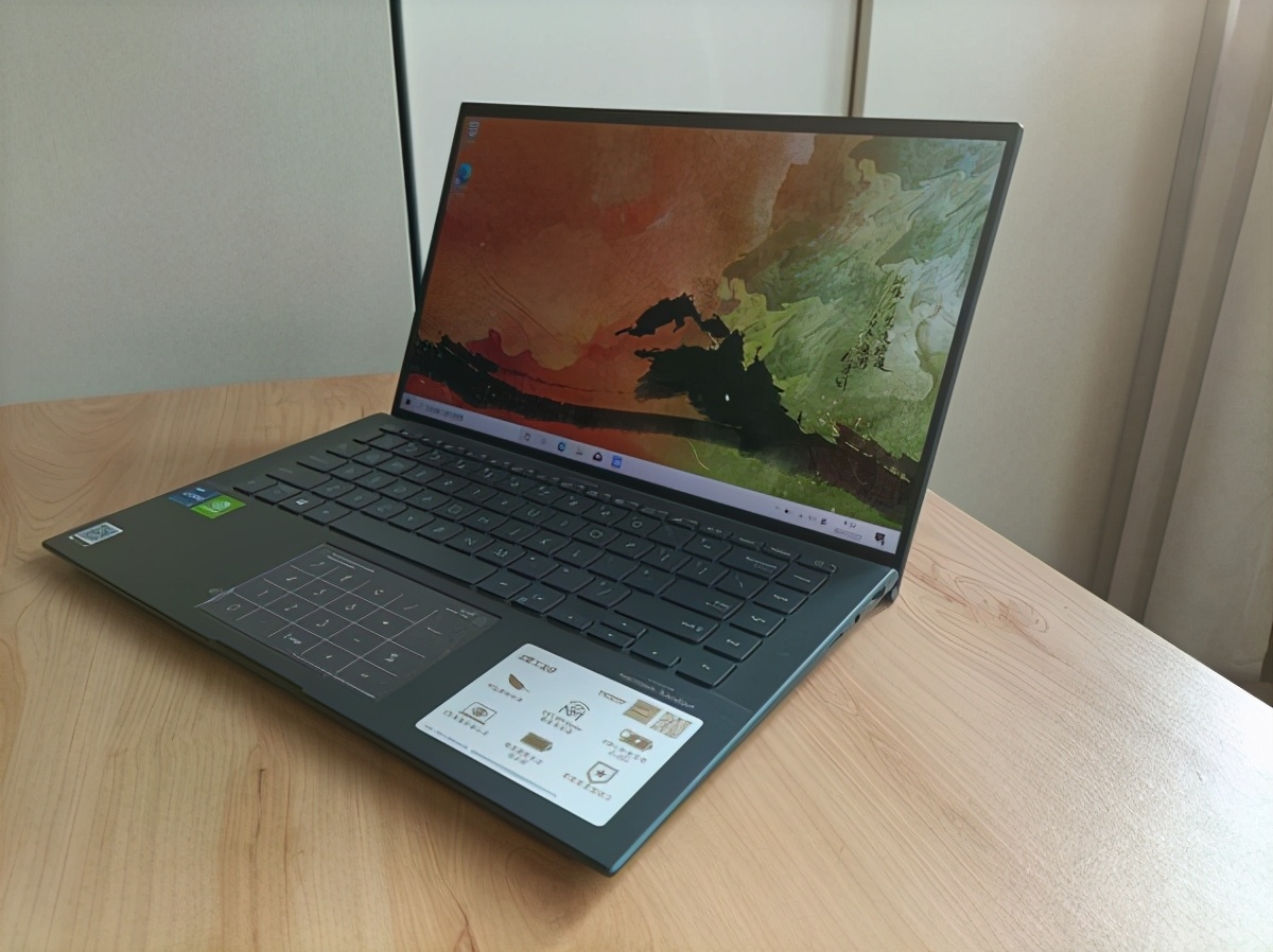 华硕灵耀x凌锋小新pro14,华硕灵耀x凌锋与纵横的区别