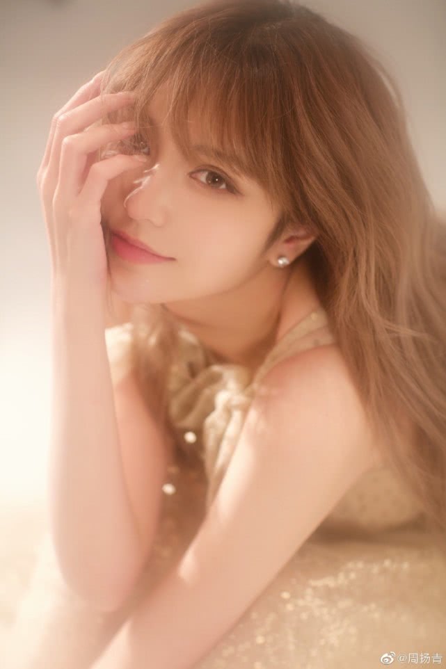 周扬青咨询赖弘国整容问题，两人关系引网友遐想，她火速澄清关系