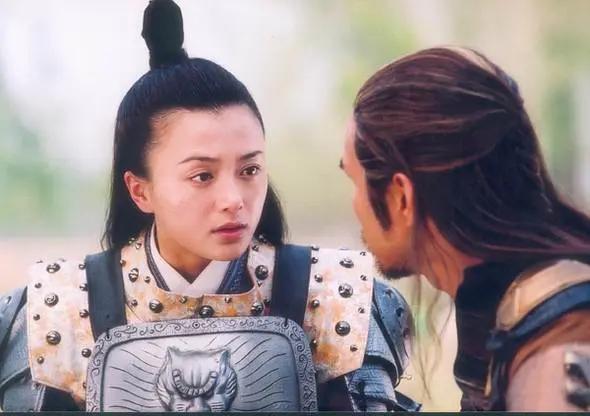 僵尸片穿着高跟鞋的僵尸,最经典的一部僵尸片