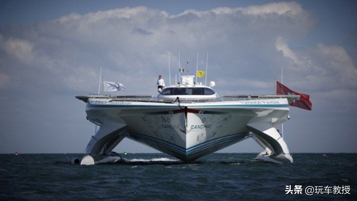 30万丰田凯美瑞混动最新款,凯美瑞全球销量累计多少台