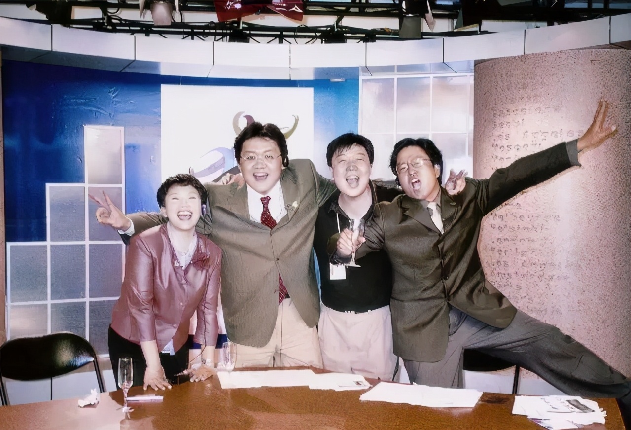 白岩松老婆是镇江哪里人,白岩松镇江