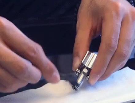 鼻毛长出来太尴尬，不能轻易用手拔，德国工艺鼻毛修剪器来搞定