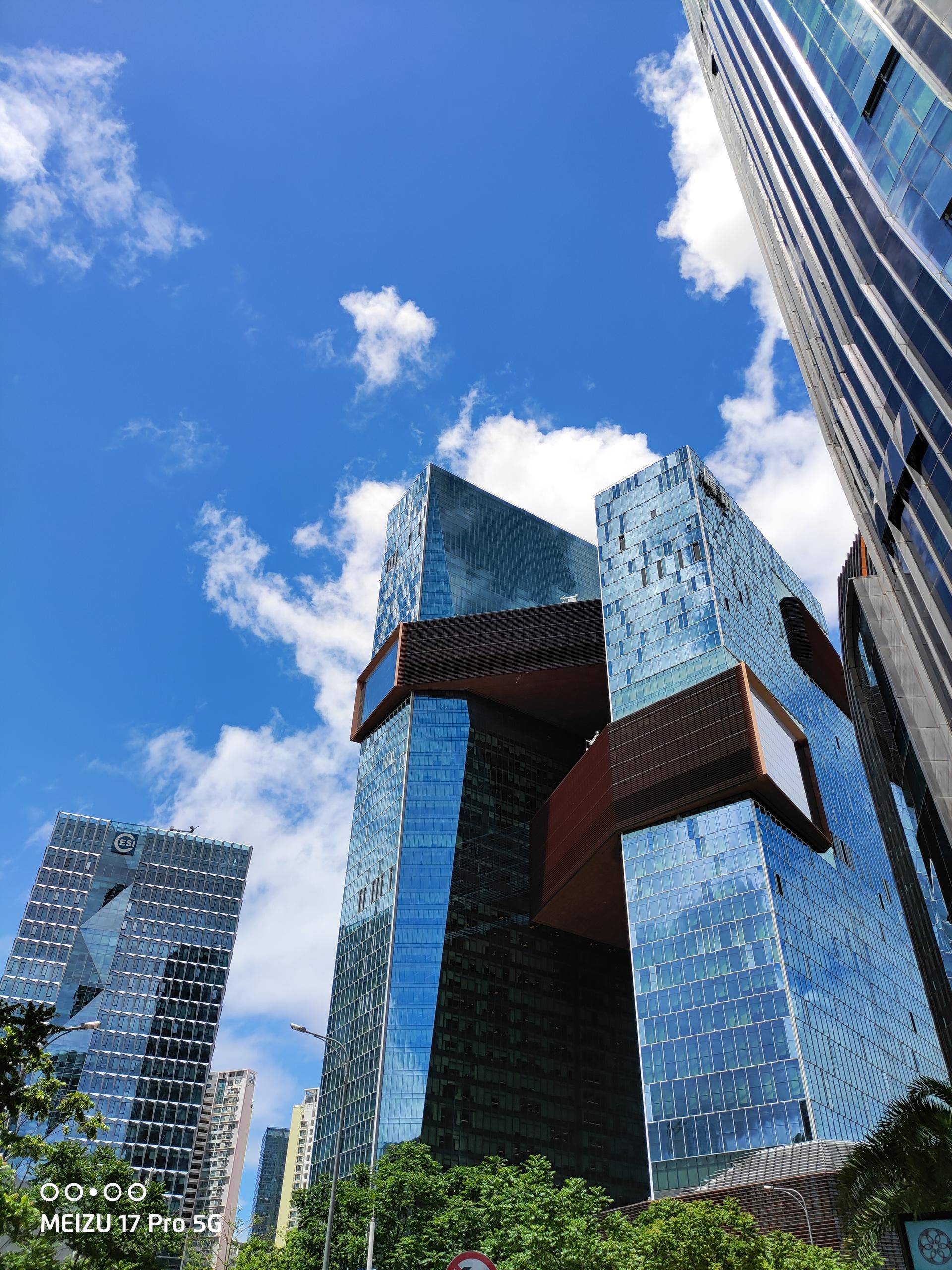 魅族17和魅族17pro如何选择,魅族17和魅族17pro谁更值得购买