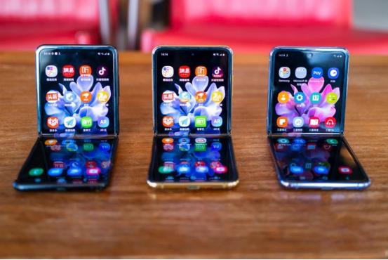 三星折叠屏手机有什么弊端,三星折叠屏手机问题真的很多吗