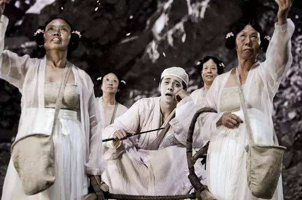 黑眼圈肾虚吃什么中药调理,黑眼圈是肾虚吗怎么补