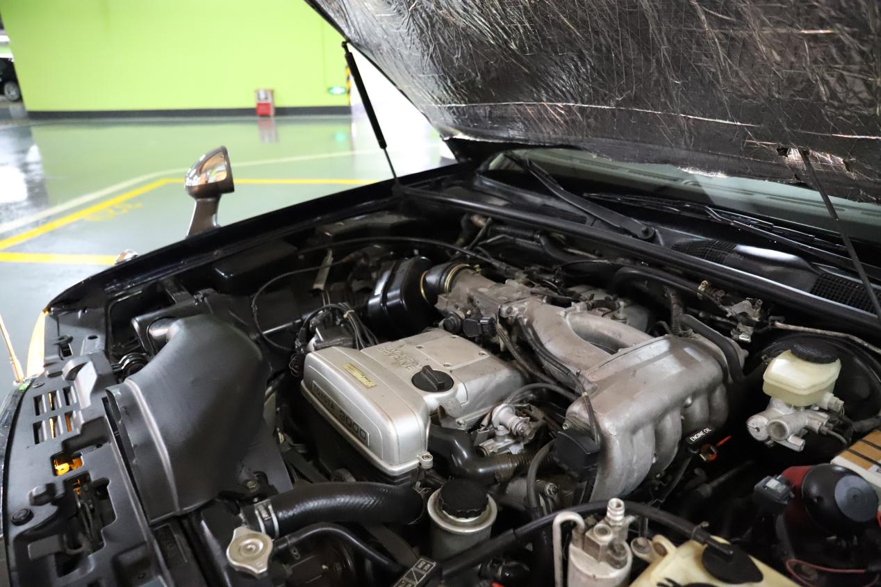 尽管饱经沧桑，但仍风采依旧！重温90年代丰田荣耀——皇冠133