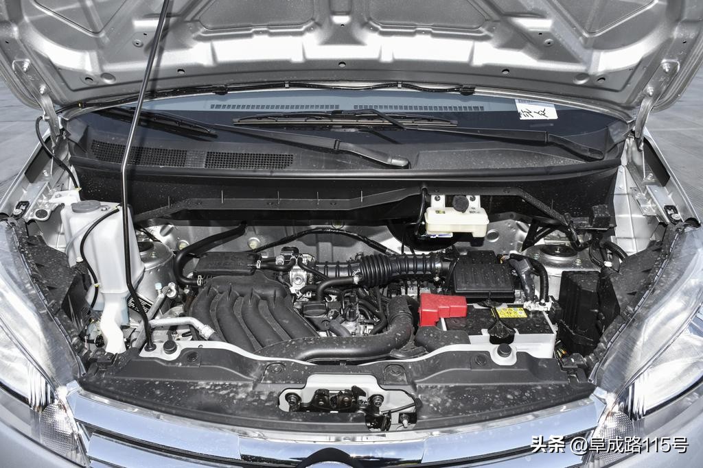 连纽约的出租车都选它！舒适、耐用，更能装的日产NV200终于到手了，让我们看看它到底有多实用！