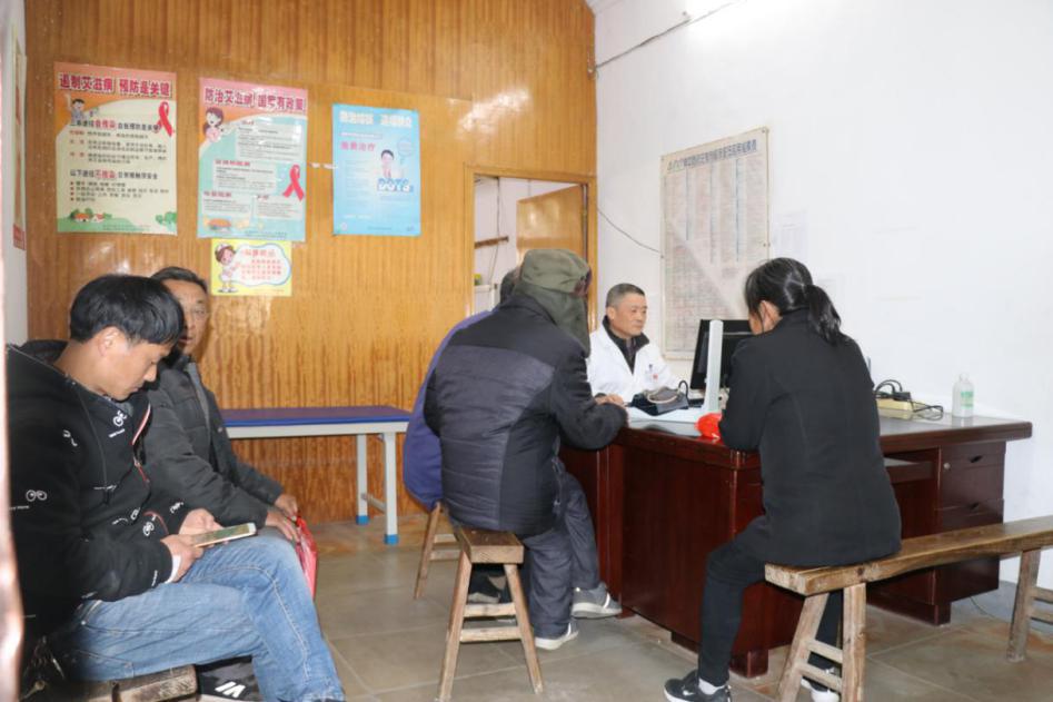 舒城县河棚镇中心卫生院副院长沙向东：从医37载把病看准是关键