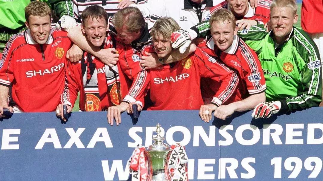 足球新赛季球衣宣传片,足球球衣广告