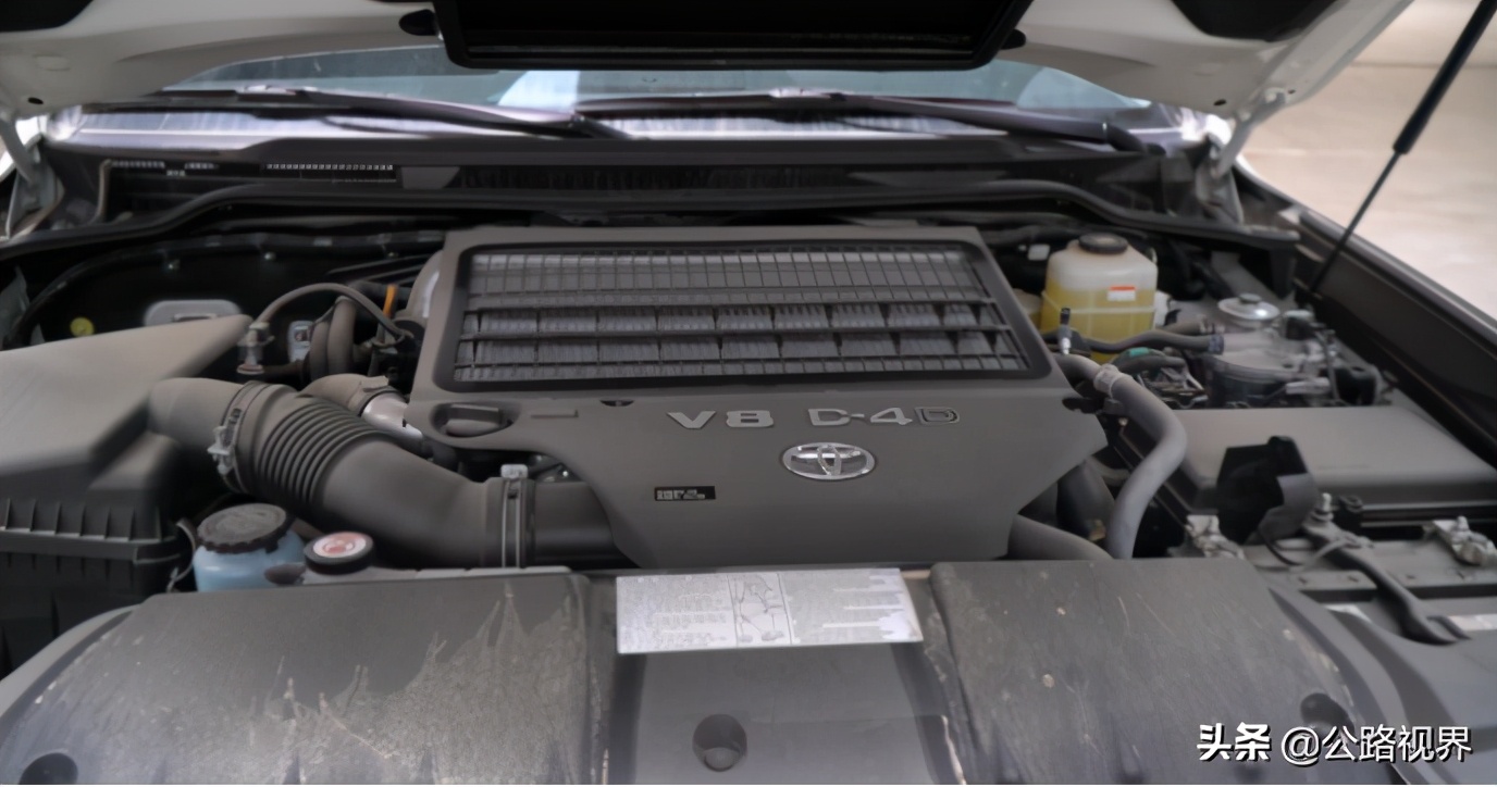 丰田陆巡2022款黑武士4500柴油版,陆巡兰德酷路泽4500vxsgts顶配