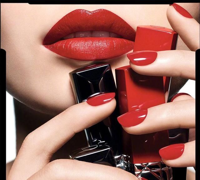 迪奥口红哪个色号好看999,迪奥999口红satin和velvet有什么区别