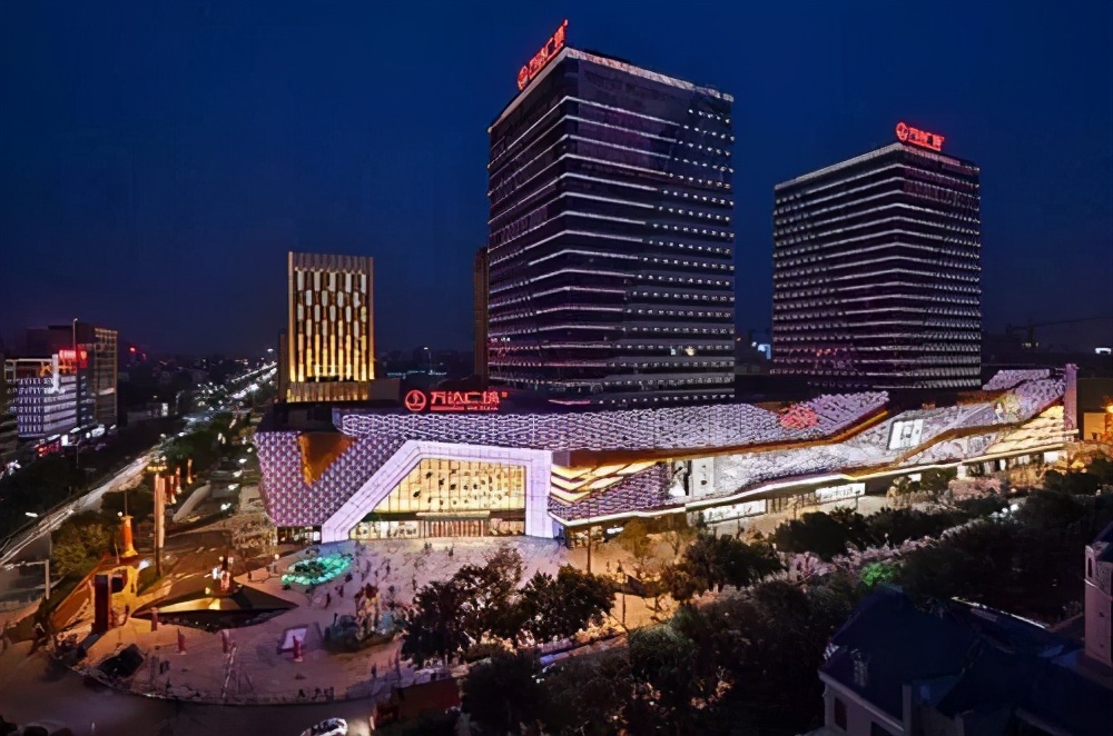 坐落于最富有的城市，集四大文化于一身的深圳万达广场