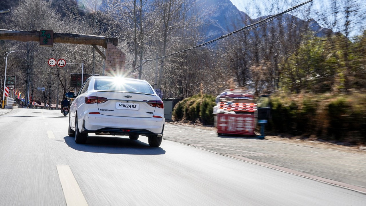 雪佛兰全新科鲁兹rs赛道动态表现,雪佛兰科鲁泽rs三缸车能不能买