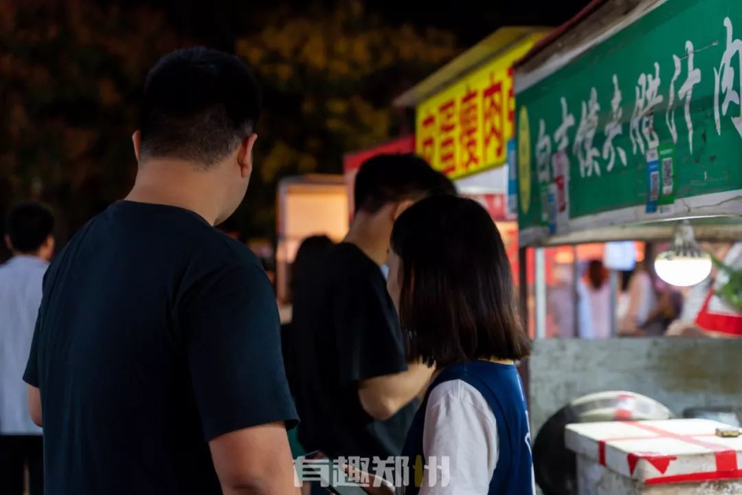 龙湖宝相寺里面有什么,龙湖宝相寺都有什么好吃的