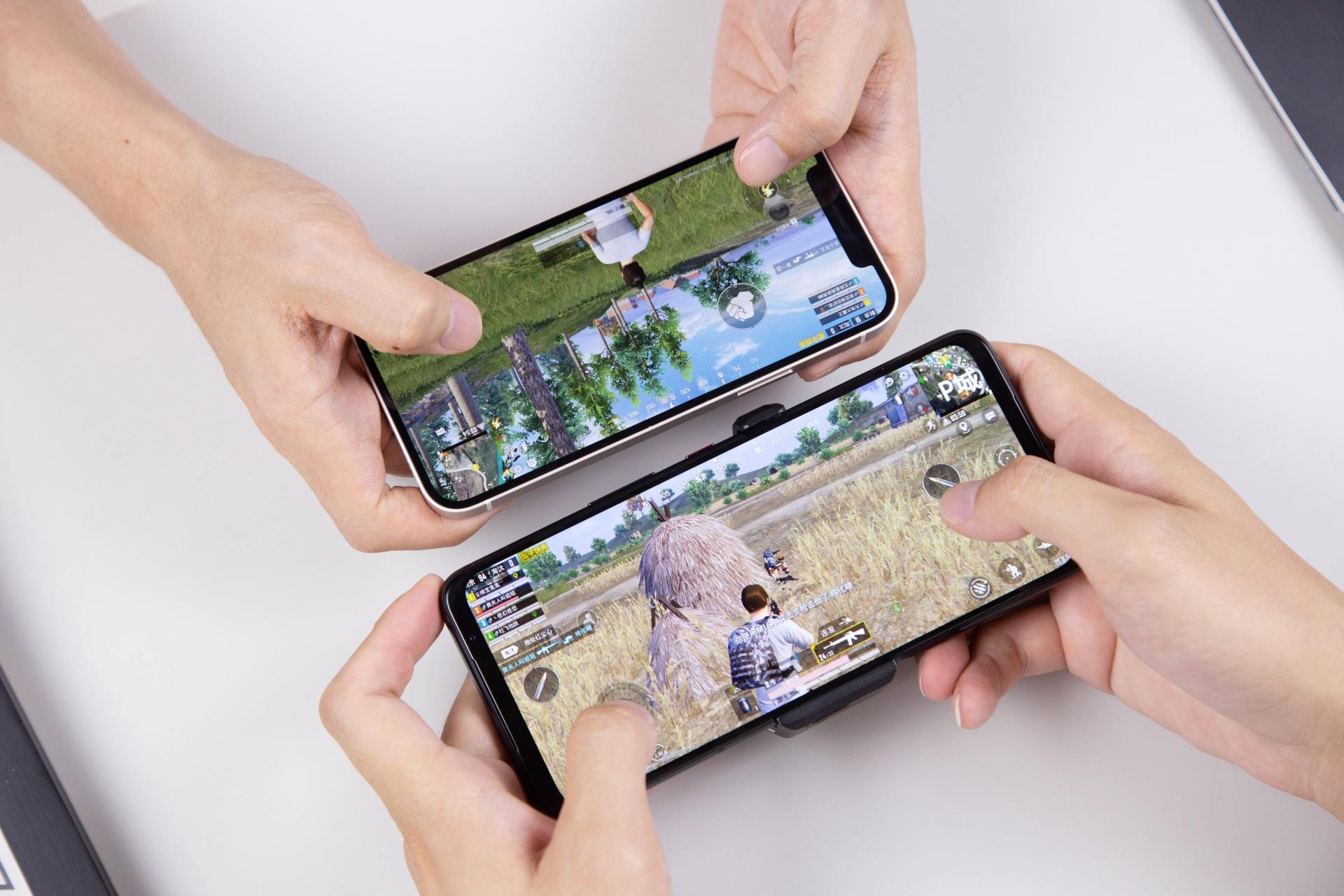 rog游戏手机5对比iphone12,rog游戏手机5与苹果13