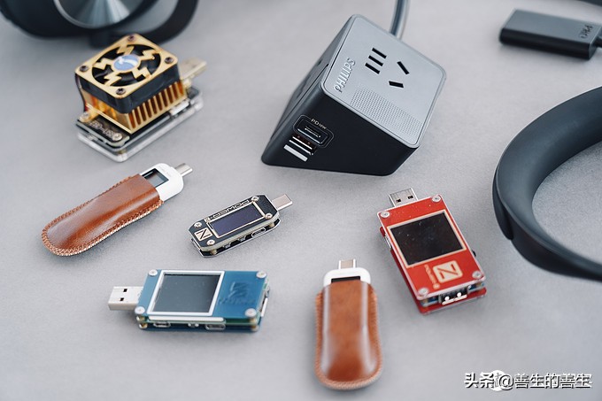 飞利浦原装充电器a7610,飞利浦充电宝带线20000毫安快充