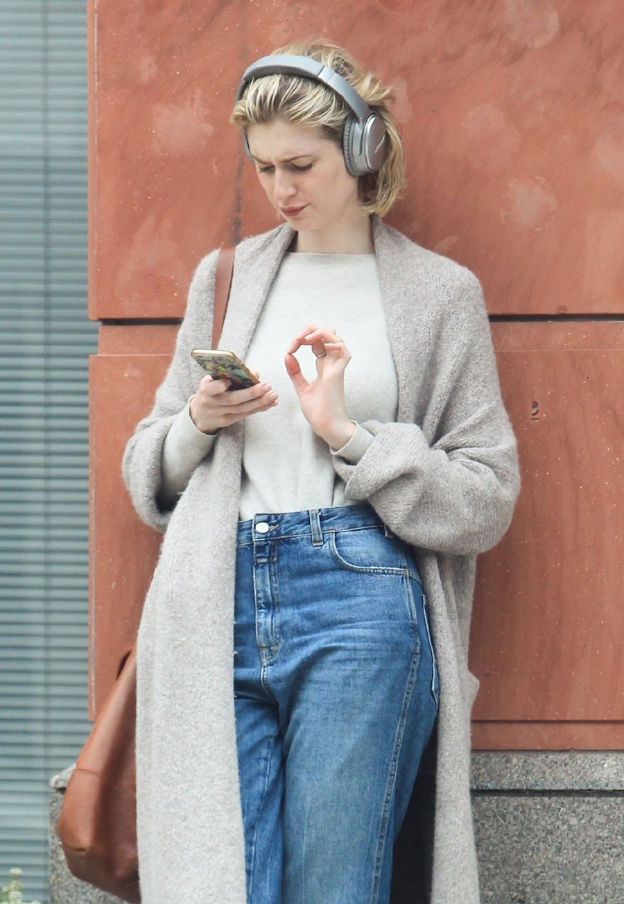 信条伊丽莎白德比齐片段,伊丽莎白德比齐信条照片