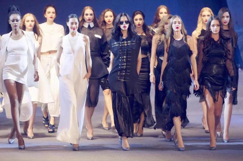 吕燕亚洲第一超模,模特丑小鸭吕燕