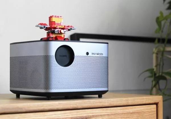 怎么选便宜又好用的投影仪,如何选购500元投影仪呢